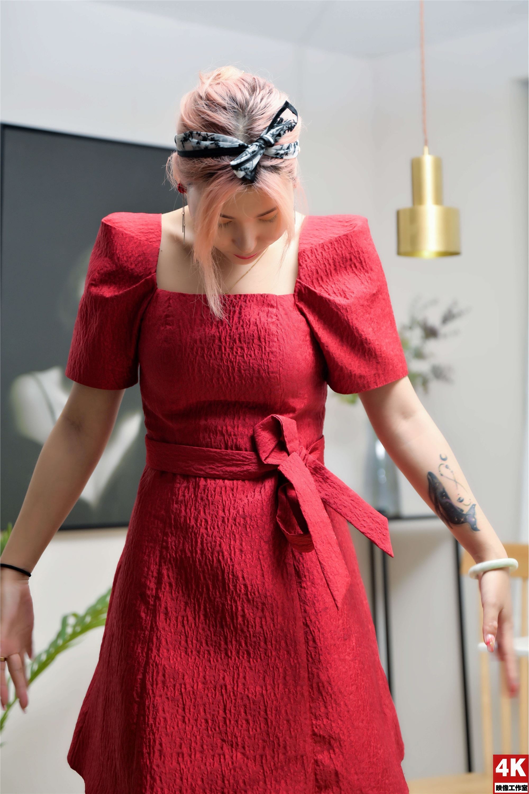 Ligui丽柜 2022.08.17 氛围灯下的肉丝 小發